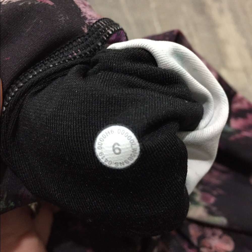 Lululemon wunder under high rise tight- full on luxtreme in floral illusion- 6 - Picture 2 of 4